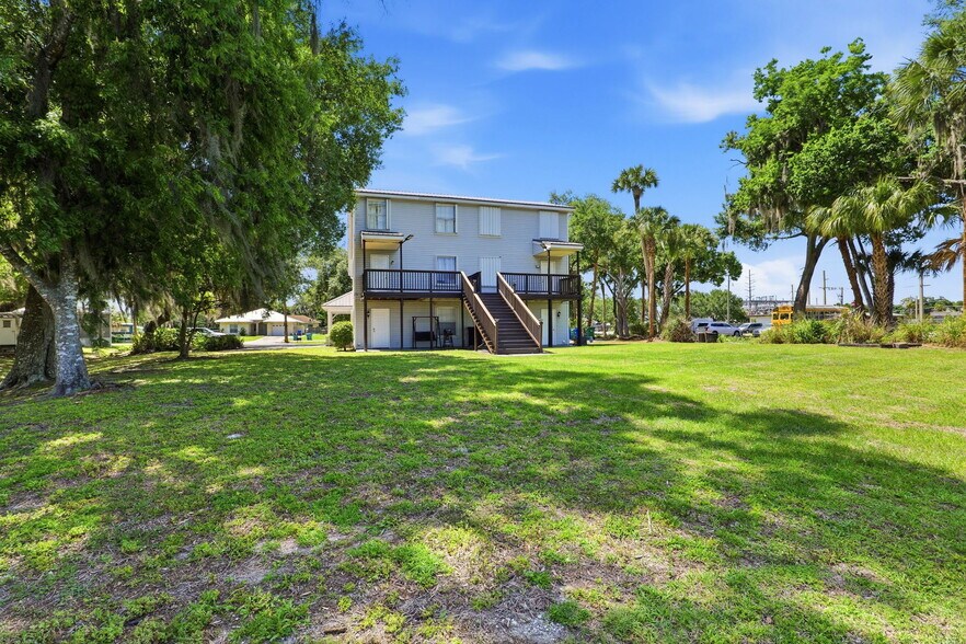More Photos Of 207 SE 6th Ave, Okeechobee Multifamily For Sale