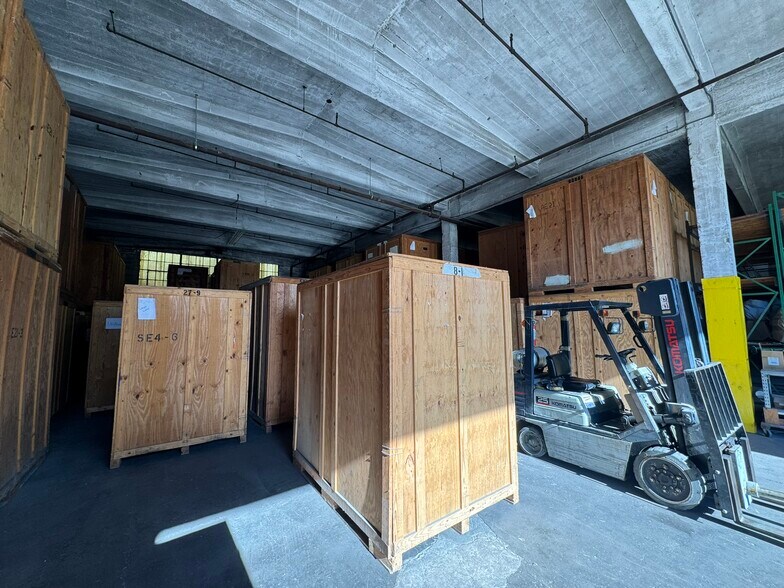 More Photos Of 3489 Westminster Ave, Norfolk Warehouse For Lease