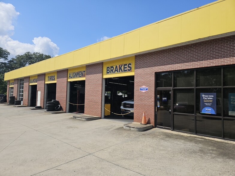 Primary Photo Of 3943 Old Austell Rd, Powder Springs Auto Repair For Lease