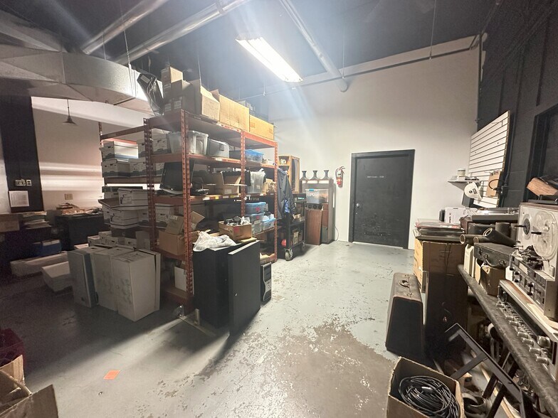 More Photos Of 2322-2324 O St, Lincoln Storefront For Sale