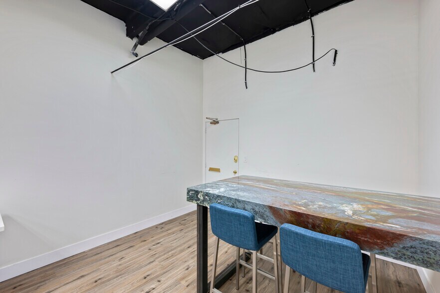 More Photos Of 1820 E Garry Ave, Santa Ana Office For Sale