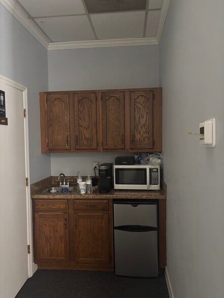 More Photos Of 228 Westinghouse Blvd, Charlotte Office For Lease