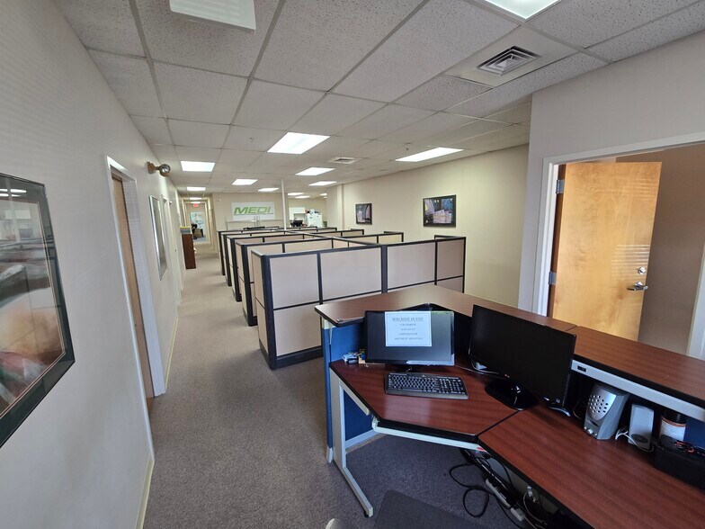 More Photos Of 8227 Cloverleaf Dr, Millersville Light Manufacturing For Sale