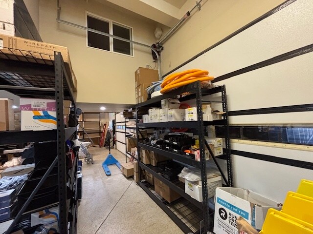 More Photos Of 11020 Trails End Ct, Truckee Flex For Lease