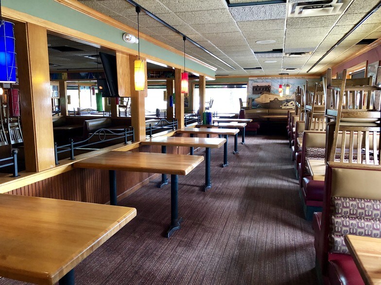 More Photos Of 4705 US Highway 80 E, Savannah Restaurant For Lease