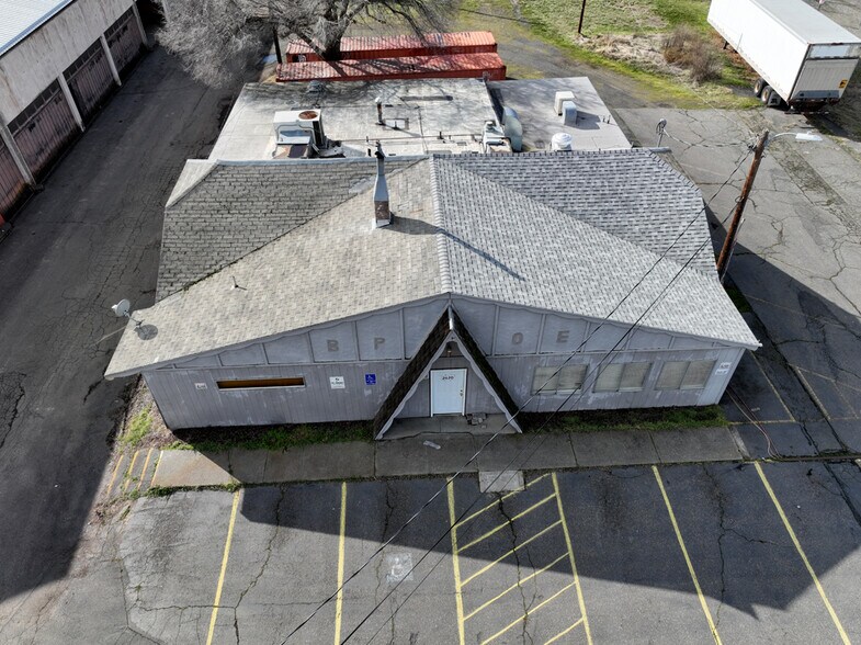 More Photos Of 2620 W 2nd St, The Dalles Restaurant For Sale