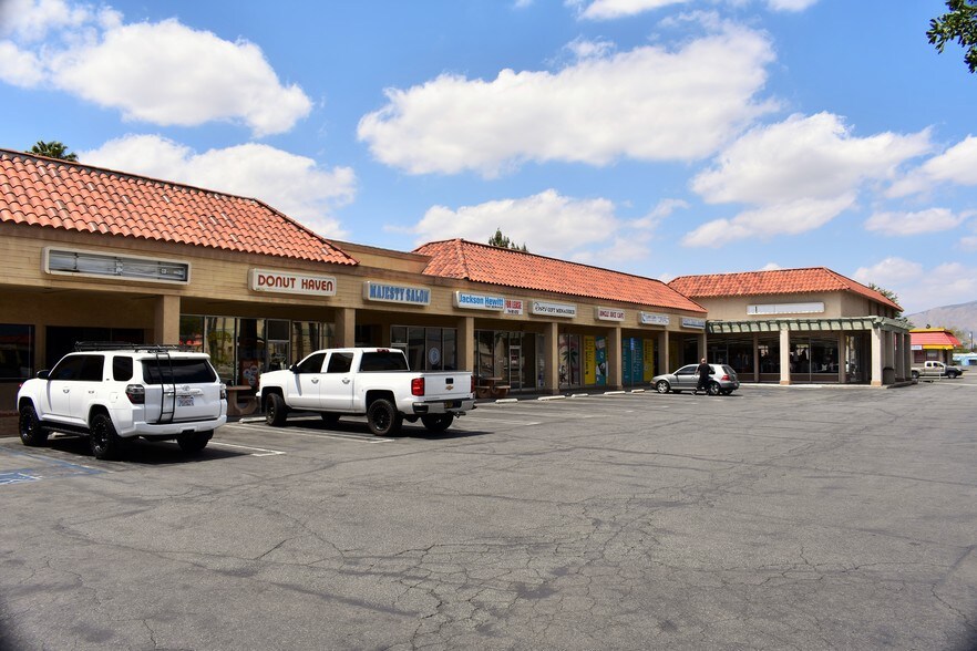 More Photos Of 1911-2095 E Florida Ave, Hemet Unknown For Lease