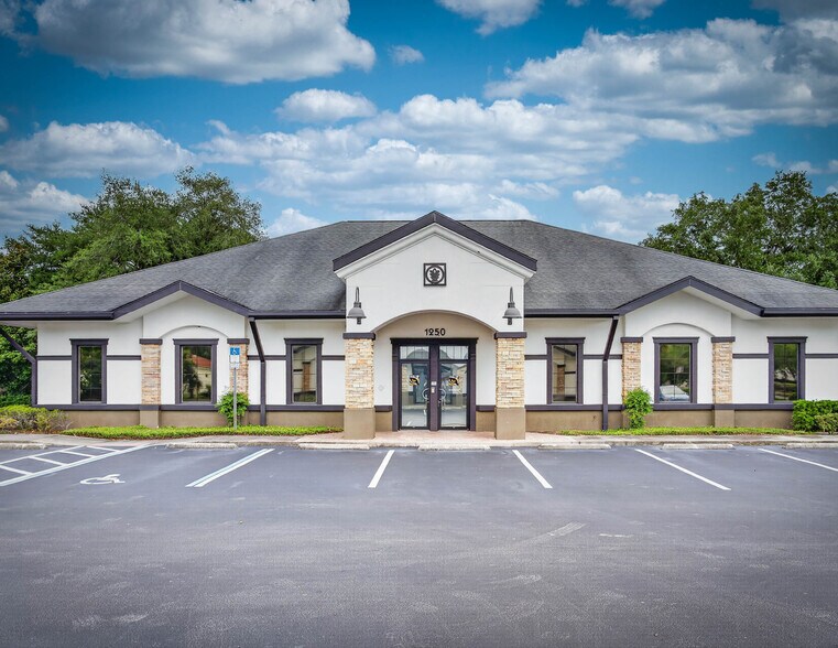 More Photos Of 1250 City View Ctr, Oviedo Office For Lease