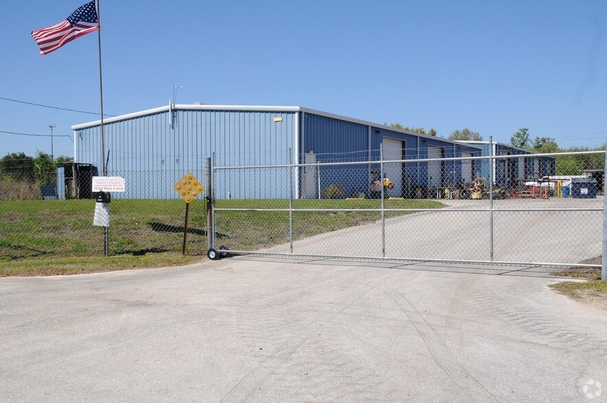 More Photos Of 1544 Ree Ln, Kissimmee Warehouse For Lease