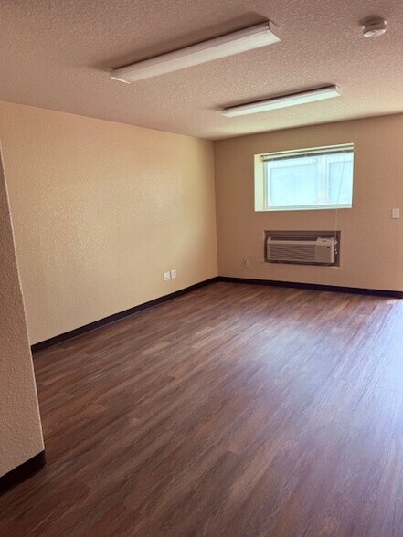 More Photos Of 2260 Dickinson Ave, Dickinson Warehouse For Lease