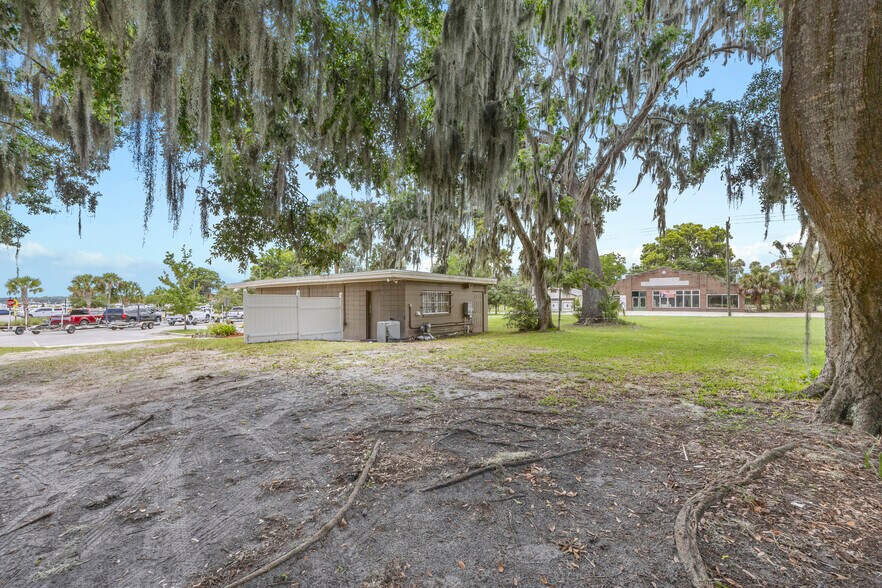 More Photos Of 203 Laurel St, Palatka Office For Sale