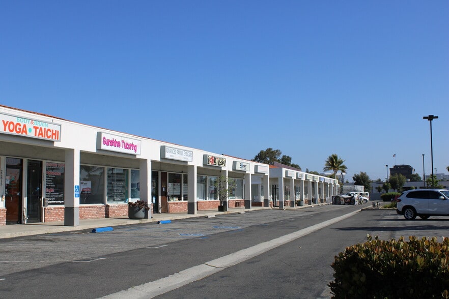 More Photos Of 22733-22929 Hawthorne Blvd, Torrance Unknown For Lease