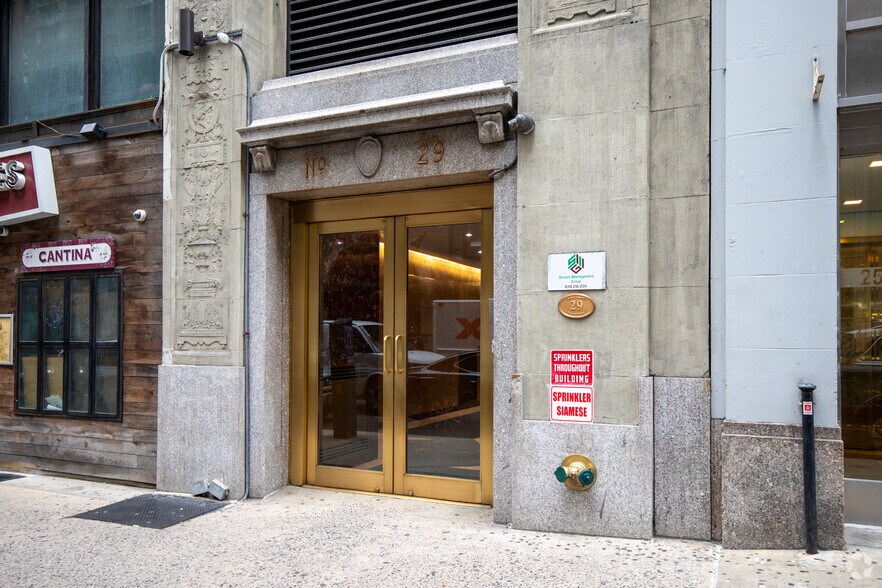More Photos Of 29 W 36th St, New York Office For Lease