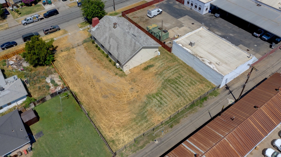 More Photos Of 332 W 8th St, Merced Religious Facility For Sale