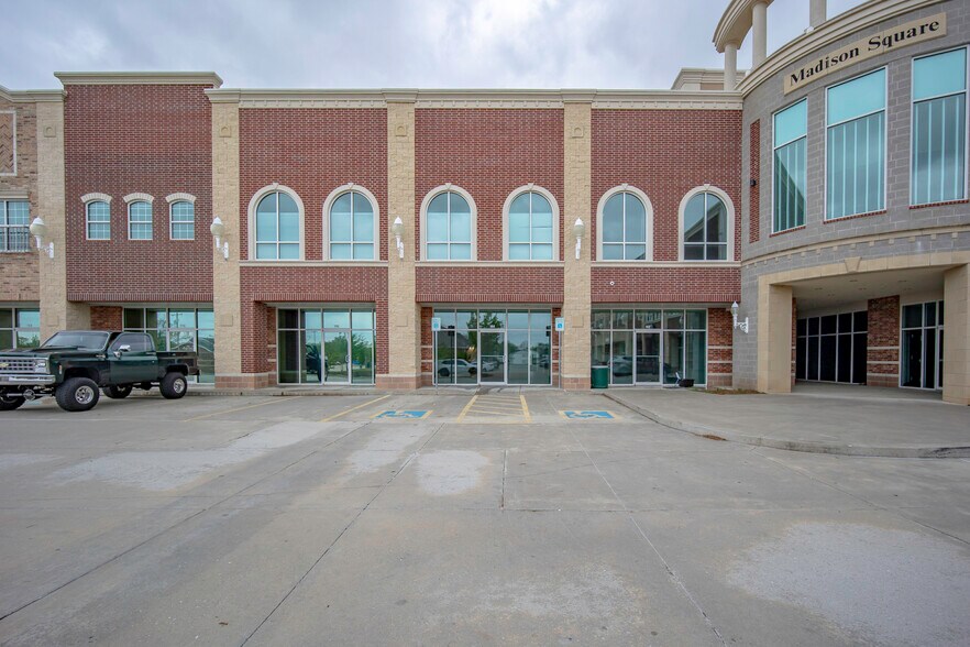 More Photos Of 480 24th Ave NW, Norman Storefront Retail Office For Lease