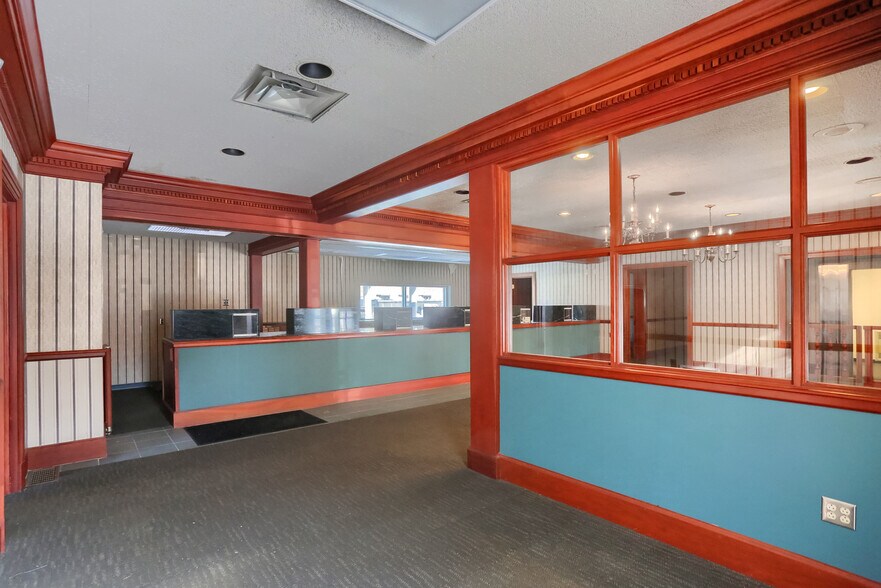 More Photos Of 3210 Wilmington Rd, New Castle Bowling Alley For Sale