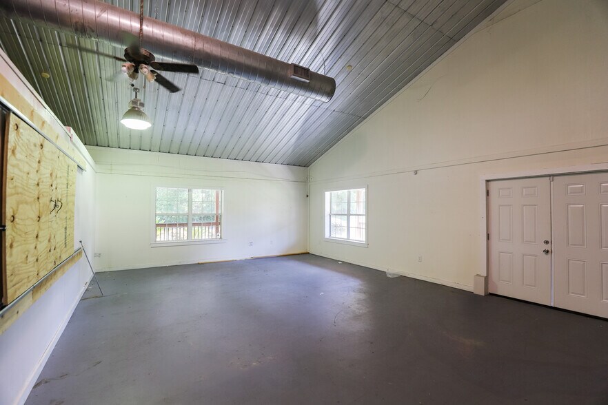 More Photos Of 13723 NW US Highway 441, Alachua General Retail For Lease