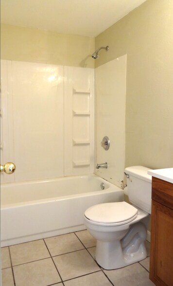 More Photos Of 2111 Lincoln Ave, Granite City Multifamily For Sale