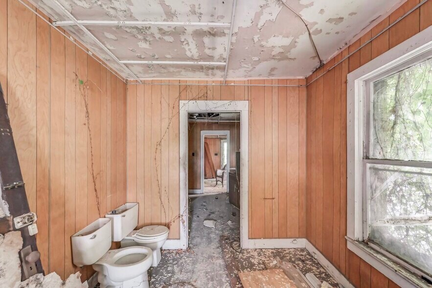 More Photos Of 317 S 10th Ave, Scranton Warehouse For Sale