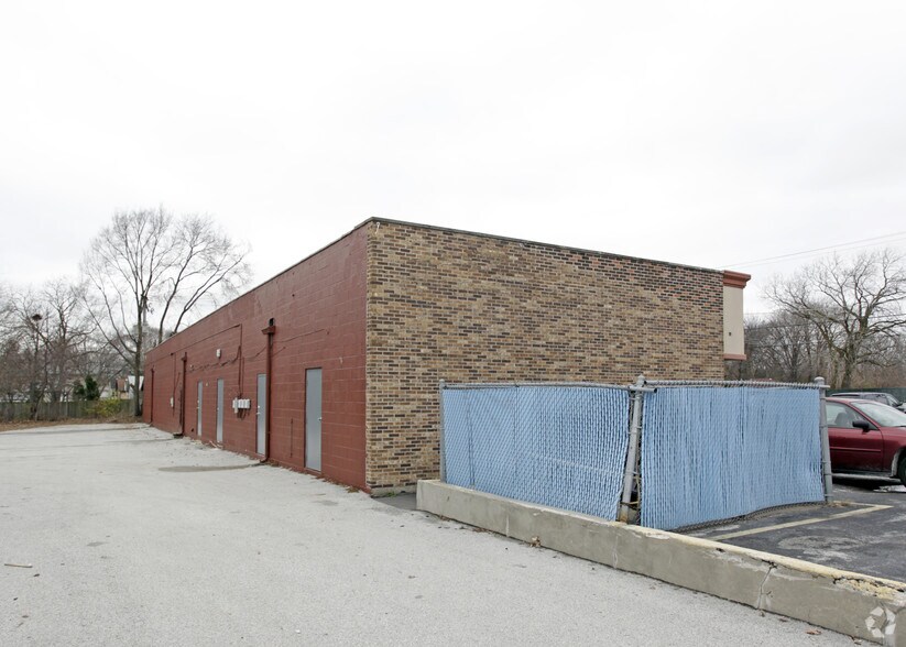 More Photos Of 4815 155th St, Oak Forest General Retail For Sale