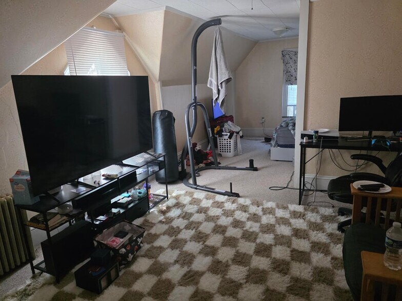 More Photos Of 80 Rankin St, Rockland Multifamily For Sale