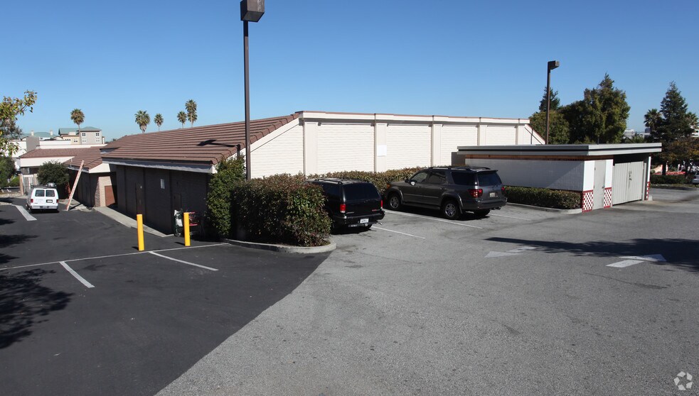 More Photos Of 1111-1135 El Camino Real, Millbrae Storefront For Lease