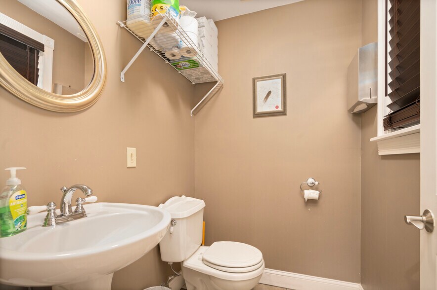 More Photos Of 15 Thomas St, North Providence Freestanding For Sale