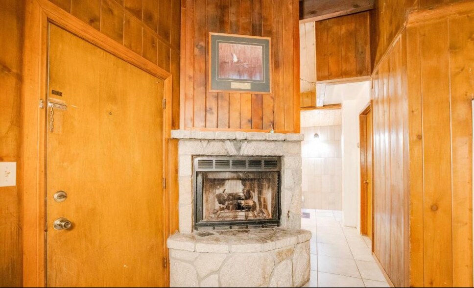 More Photos Of 27992 Rainbow Dr, Lake Arrowhead Hospitality For Sale
