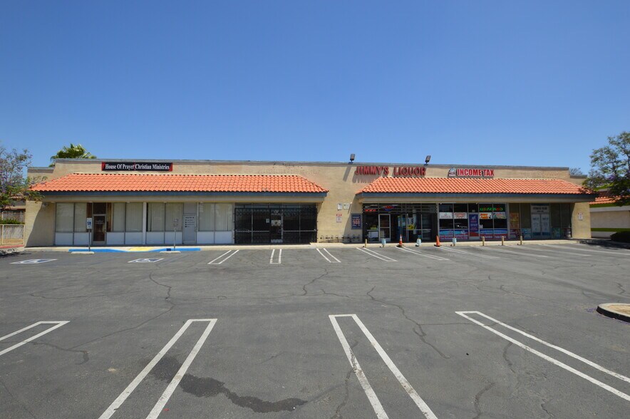 More Photos Of 630-678 W Base Line Rd, Rialto Unknown For Lease