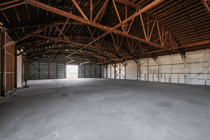 More Photos Of 136 N Thorne Ave, Fresno Service For Sale