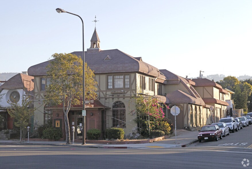 Primary Photo Of 3031-3051 Adeline St, Berkeley Freestanding For Lease