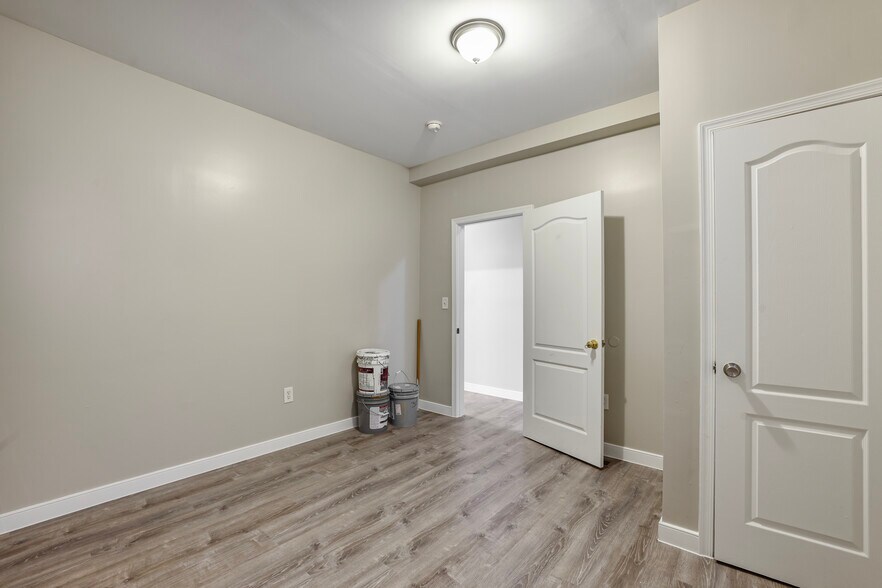 More Photos Of 302 V St NE, Washington Multifamily For Sale