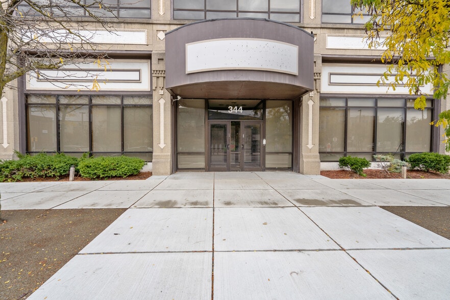 More Photos Of 344 W Genesee St, Syracuse Loft Creative Space For Lease