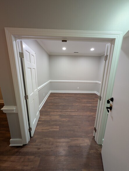 More Photos Of 6512 Six Forks Rd, Raleigh Coworking Space