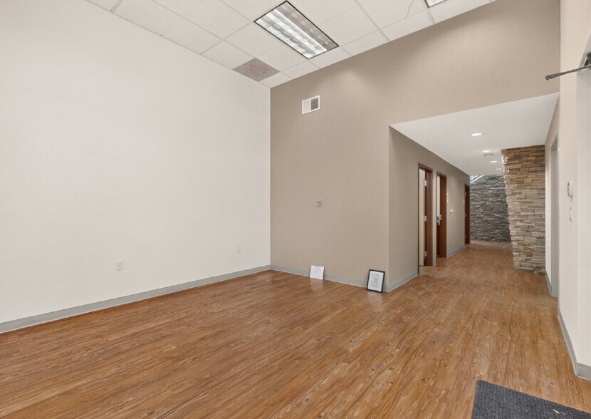 More Photos Of 6901 Gruber Ave NE, Albuquerque Flex For Sale