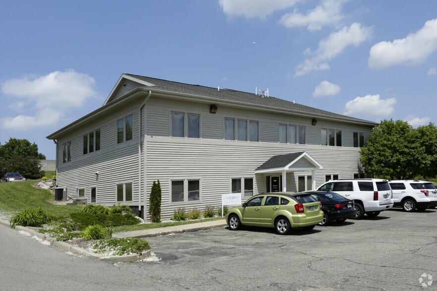 More Photos Of 600 3 Mile Rd, Grand Rapids Office For Lease