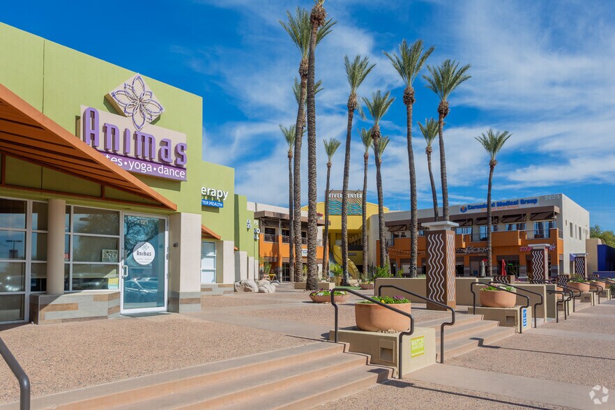 More Photos Of 5555-5605 E River Rd, Tucson General Retail For Lease