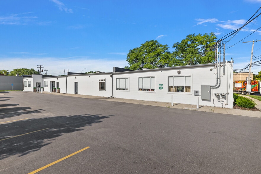 More Photos Of 1320 N Campbell Rd, Royal Oak Office Residential For Lease