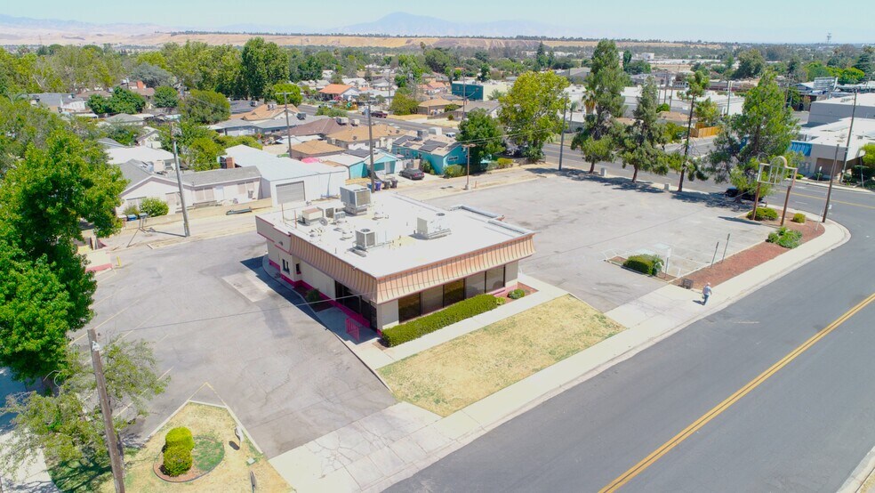 More Photos Of 2500 N Chester Ave, Bakersfield Fast Food For Lease