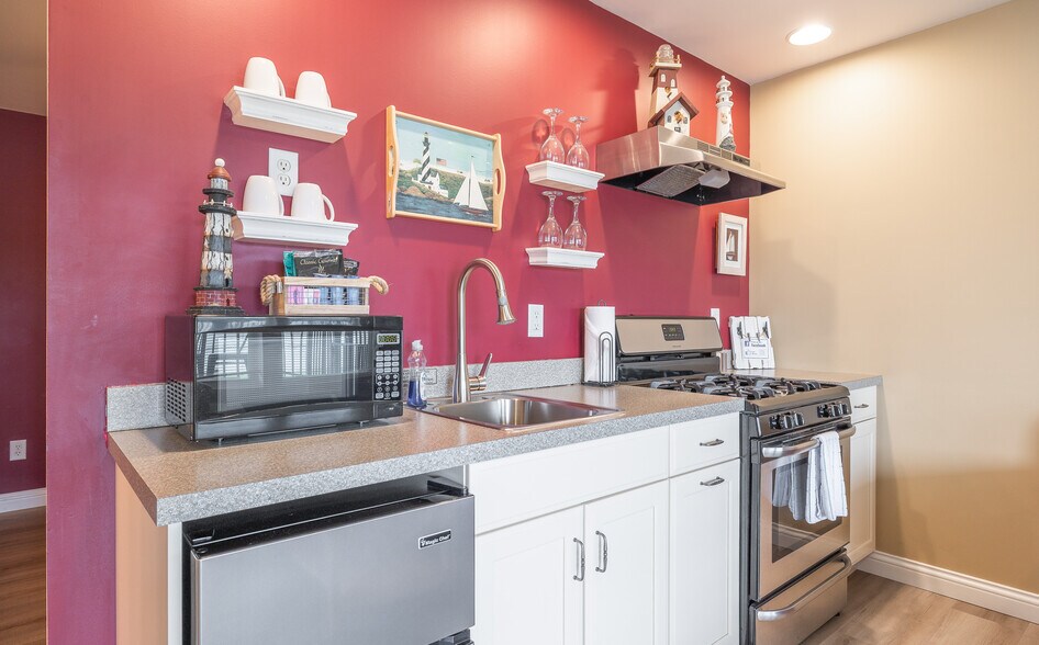 More Photos Of 1435 Main st, Grafton Specialty For Sale