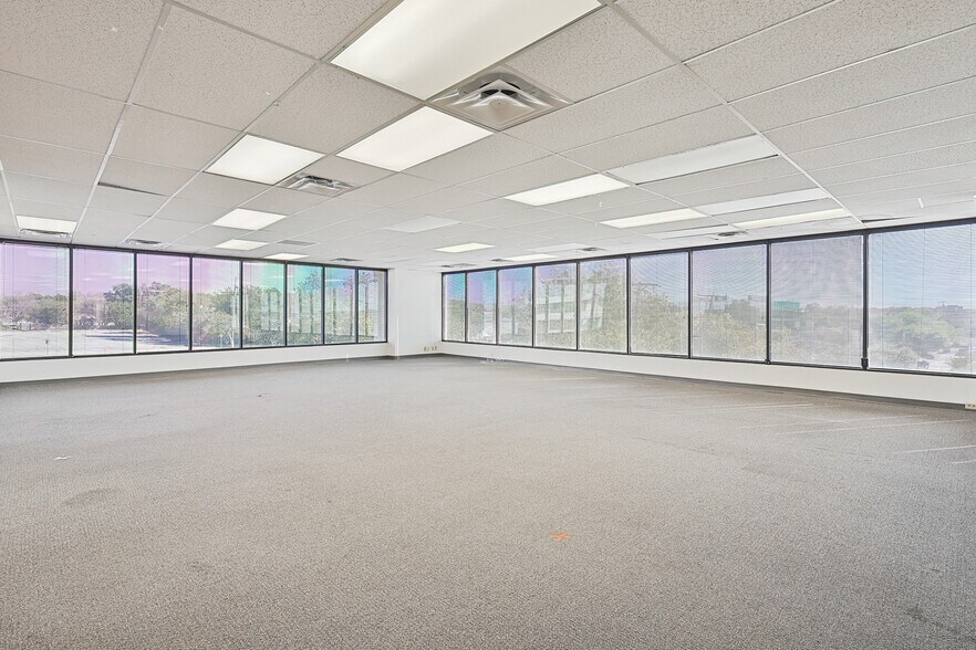 More Photos Of 2821 Lackland Rd, Fort Worth Office For Sale