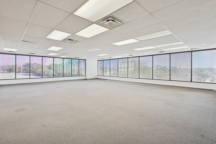 More Photos Of 2821 Lackland Rd, Fort Worth Office For Sale