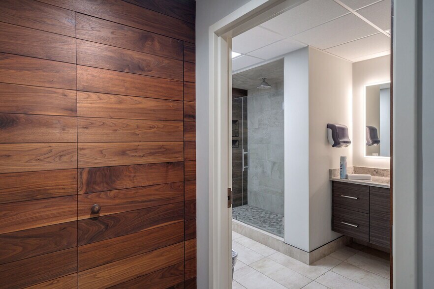 More Photos Of 195 King Ave, Athens Medical For Lease