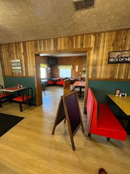 More Photos Of 4152 Hwy 76, Russell Springs Restaurant For Sale