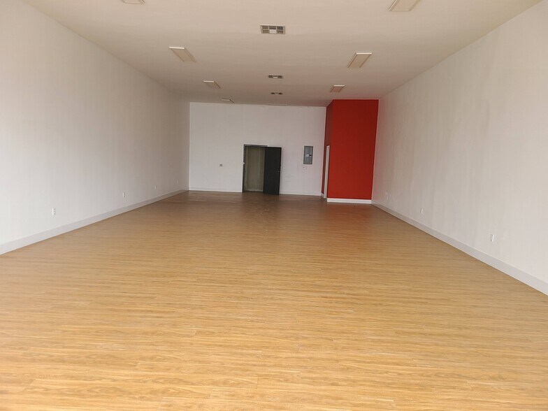 More Photos Of 1101-1125 S La Brea Ave, Inglewood Storefront Retail Office For Lease