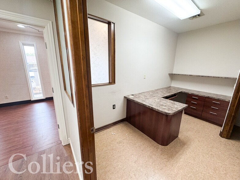 More Photos Of 404 E Elm St, Caldwell Medical For Sale