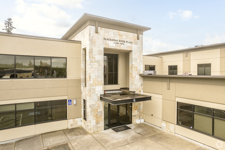 More Photos Of 15 82nd Dr, Gladstone Office Residential For Lease