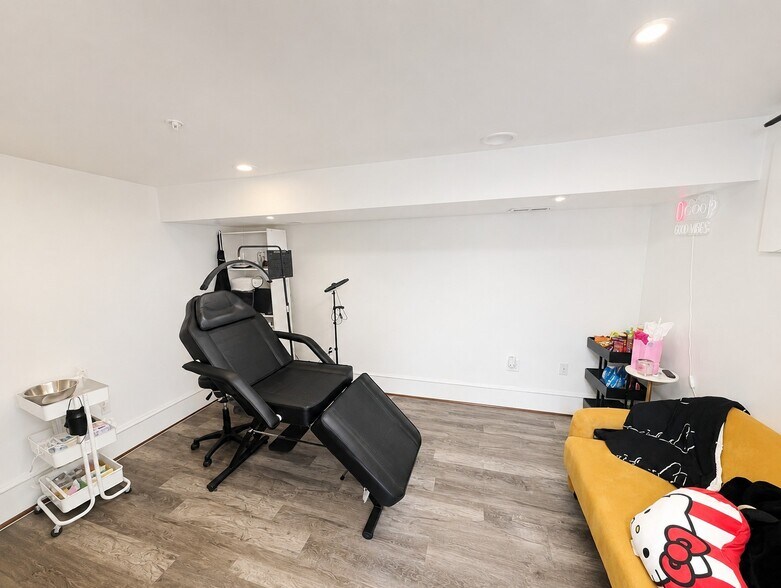 More Photos Of 30 E 25th St, Baltimore Apartments For Sale