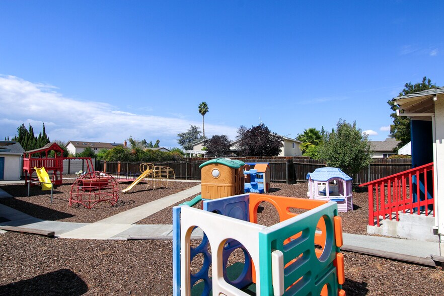 More Photos Of 1133 Piedmont Rd, San Jose Schools For Sale