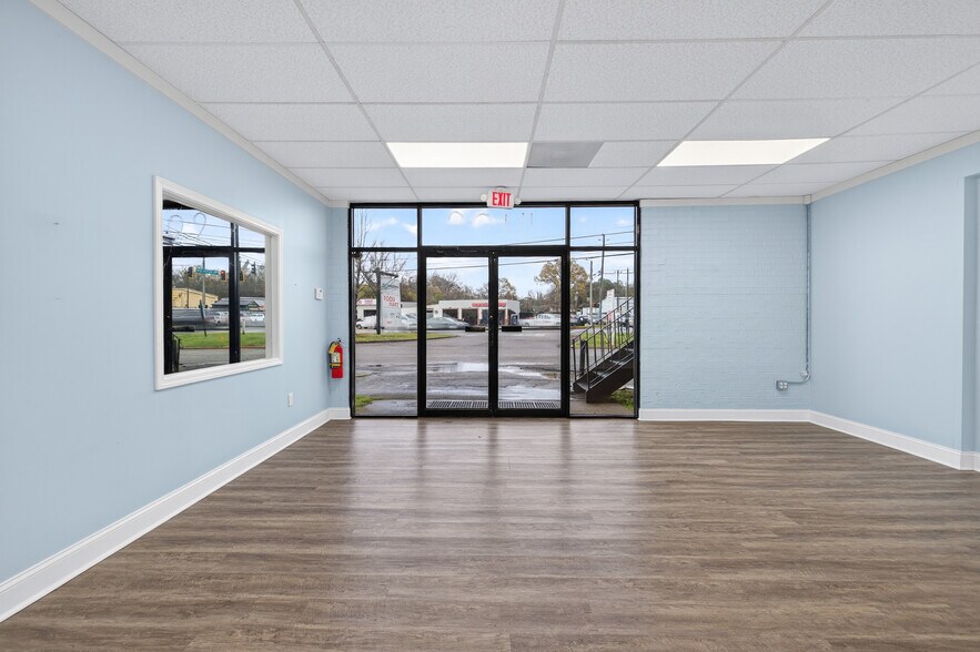 More Photos Of 4109 Robinson St, Covington Freestanding For Sale